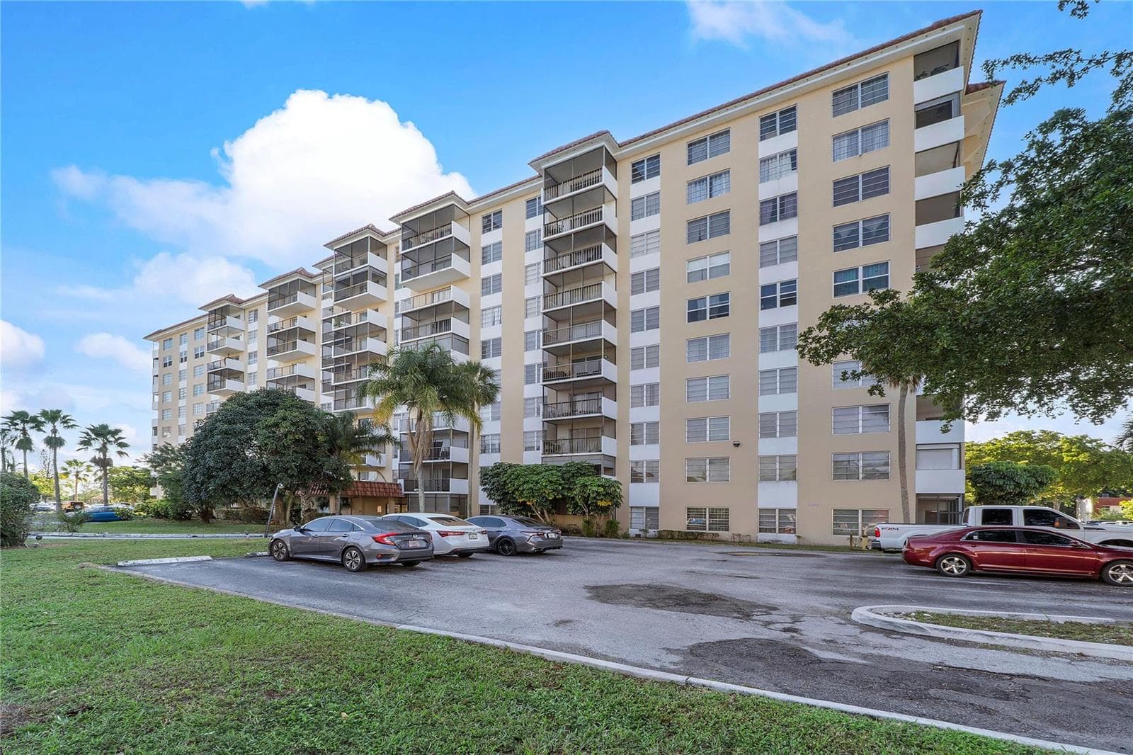 4174 Inverrary Drive # 1002, Lauderhill, FL 33319 photo 2