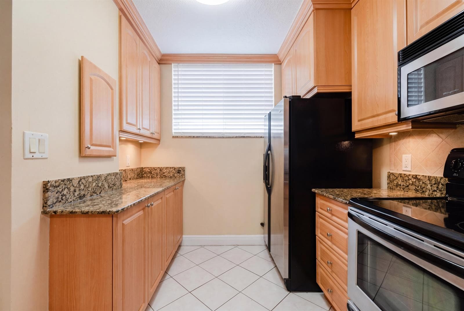 109 Lake Emerald Drive # APT 104, Oakland Park, FL 33309 photo 3