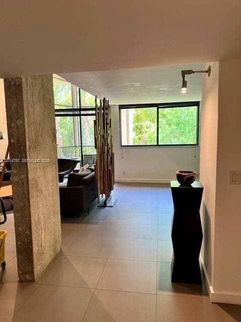 20365 W Country Club Dr # TH24, Aventura, FL 33180 photo 2