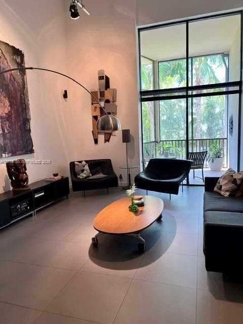 20365 W Country Club Dr # TH24, Aventura, FL 33180 photo 3