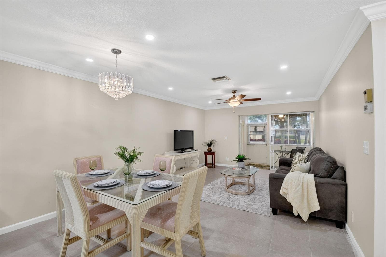 2787 Dudley Dr # Apt D, West Palm Beach, FL 33415 photo 2