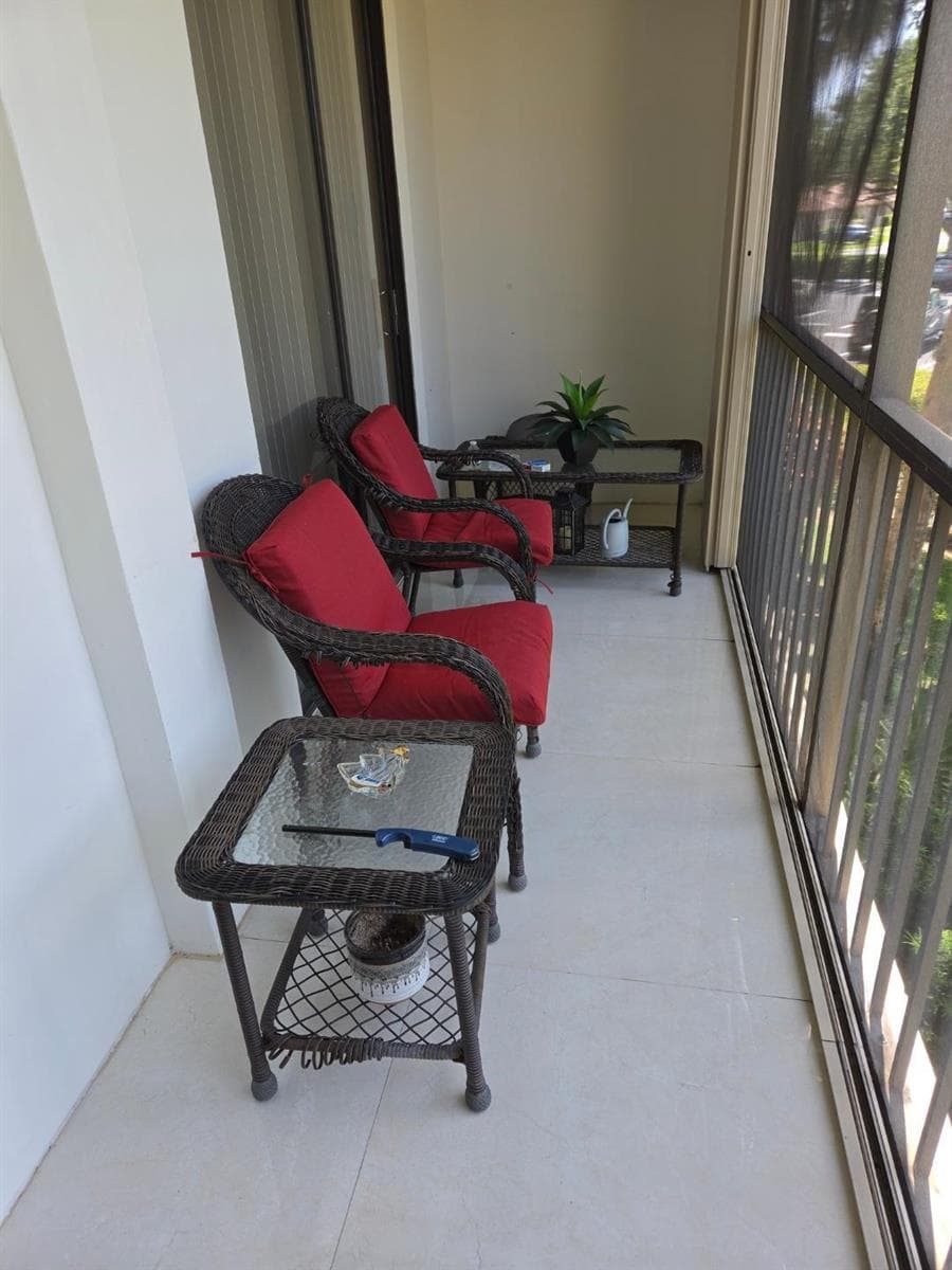 5310 Las Verdes Circle # 220, Delray Beach, FL 33484 photo 2