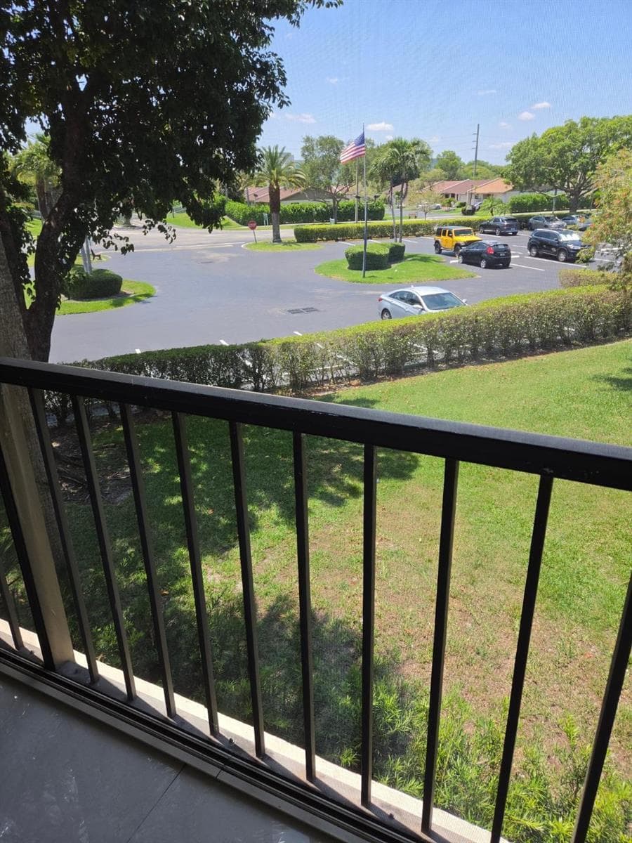 5310 Las Verdes Circle # 220, Delray Beach, FL 33484 photo 3