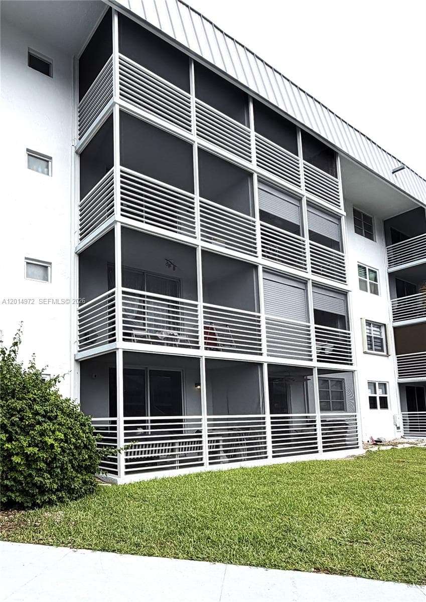3550 NE 169th St # 107 Plus 40ft  Deck, North Miami Beach, FL 33160 photo 4