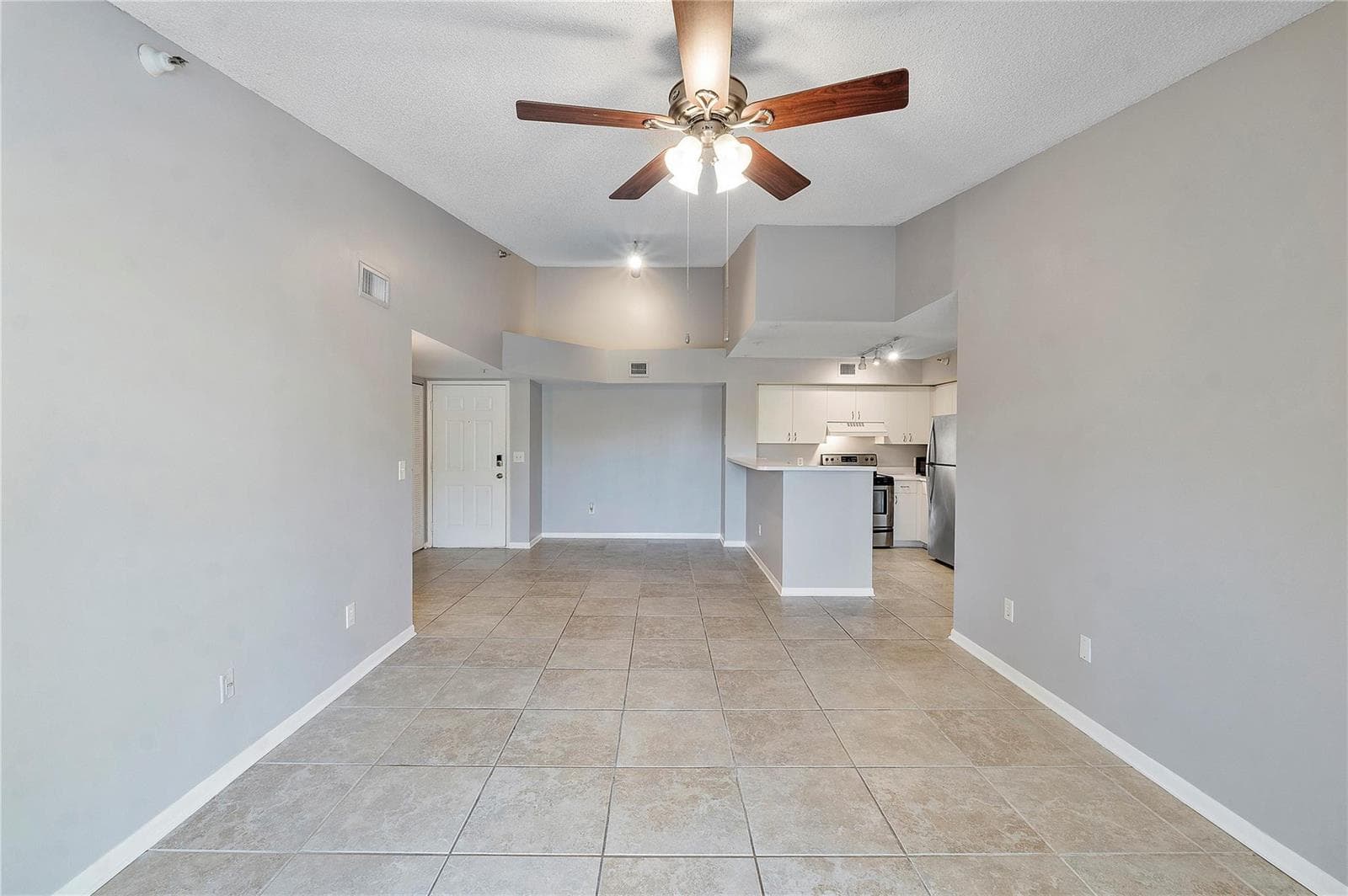 120 Yacht Club Way # 305, Hypoluxo, FL 33462 photo 4
