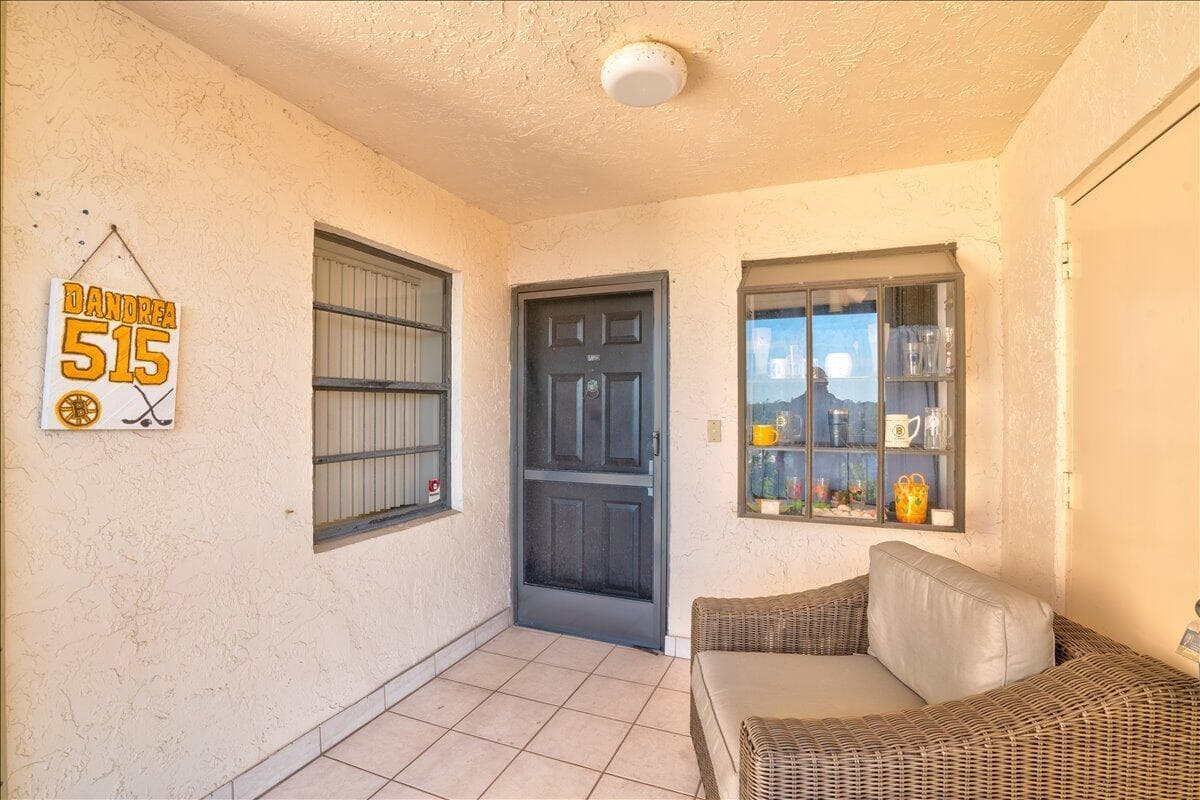 7030 Half Moon Circle # 515, Hypoluxo, FL 33462 photo 5