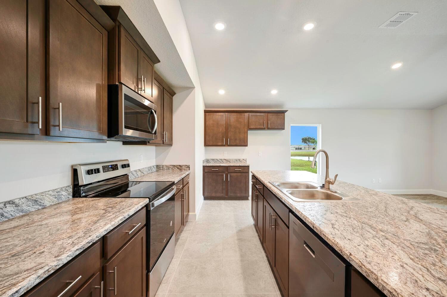8613 Giovanni Avenue, Fort Pierce, FL 34951 photo 4
