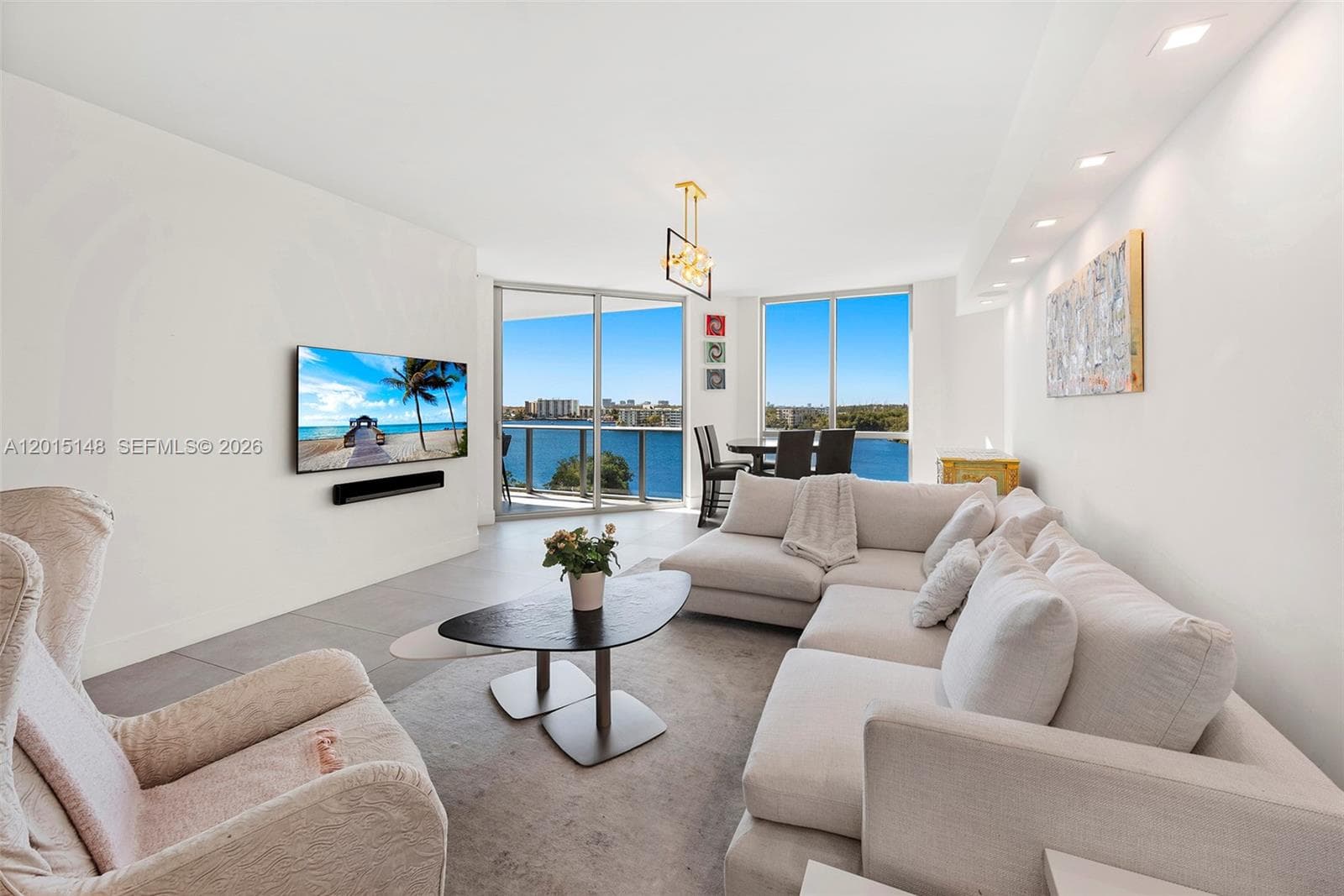 17111 Biscayne Blvd # 606, North Miami Beach, FL 33160 photo 2