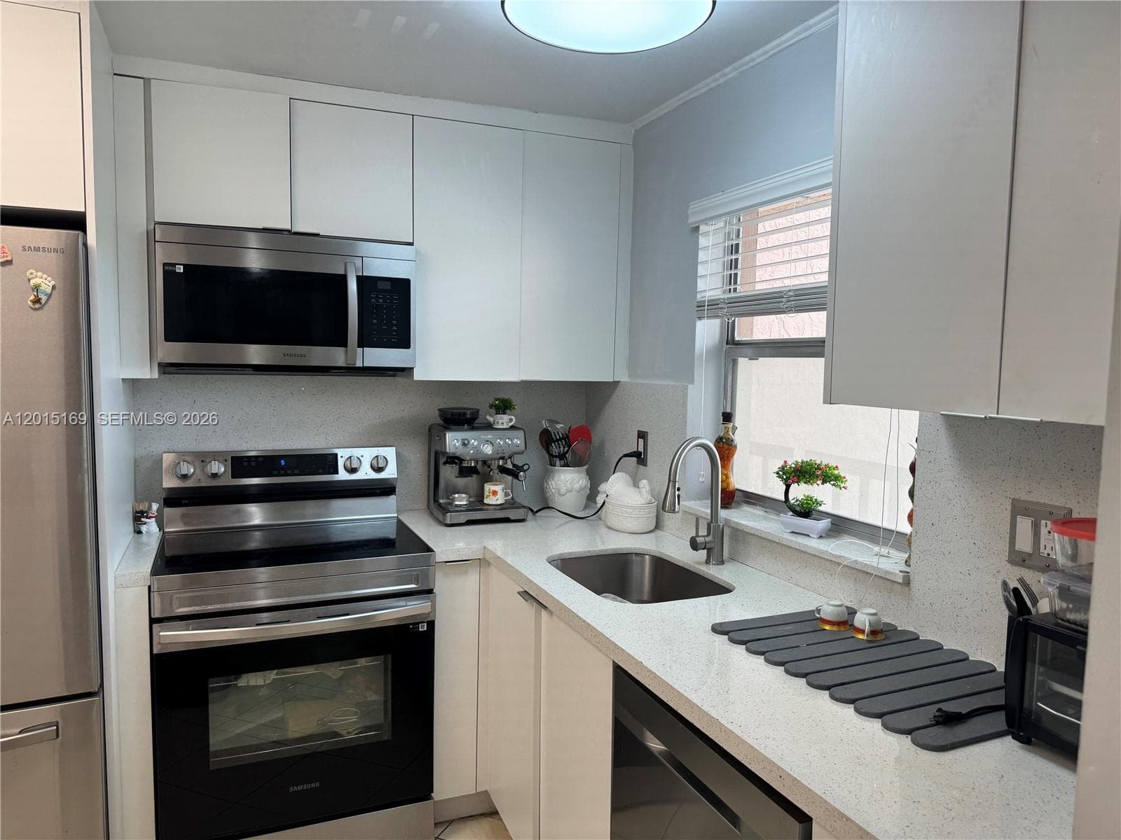9580 Sunrise Lakes Blvd # 211, Sunrise, FL 33322 photo 2