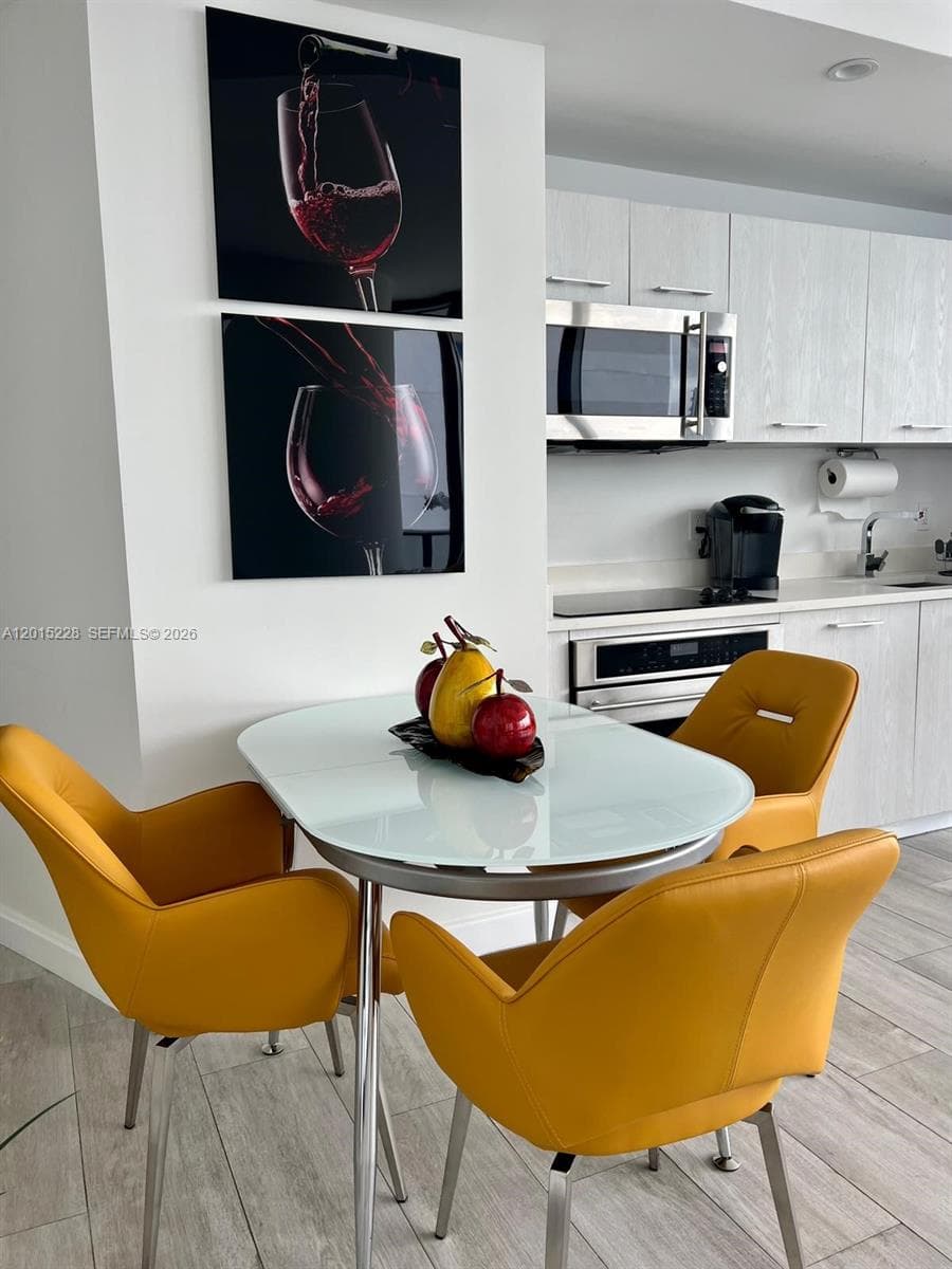 55 SW 9th St # 3308, Miami, FL 33130 photo 5