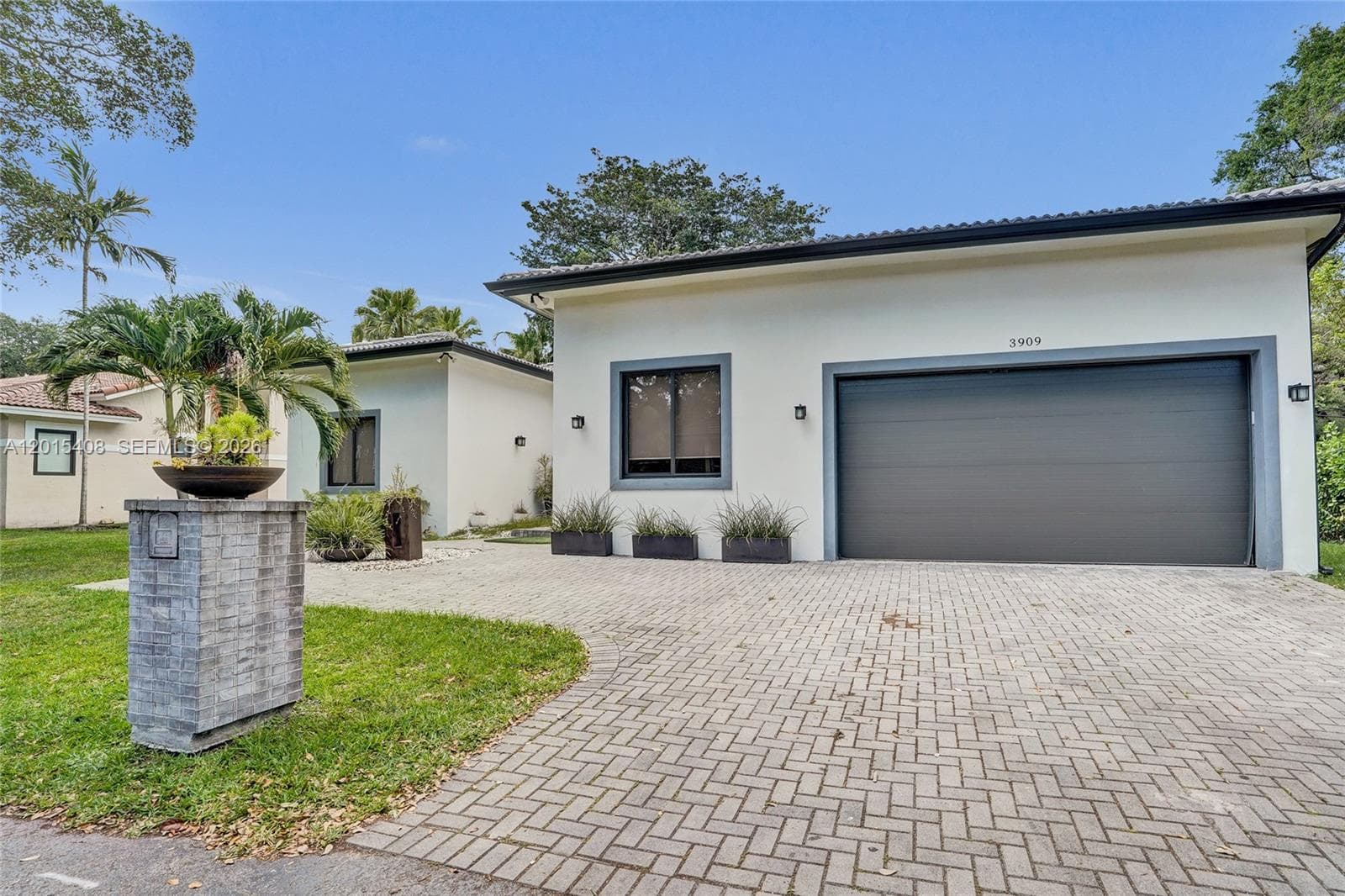 3909 SW 54th Ct, Dania Beach, FL 33312 photo 2