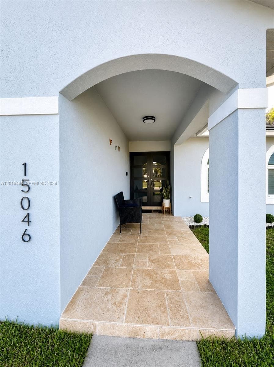 15046 SW 148th Pl, Miami, FL 33196 photo 2