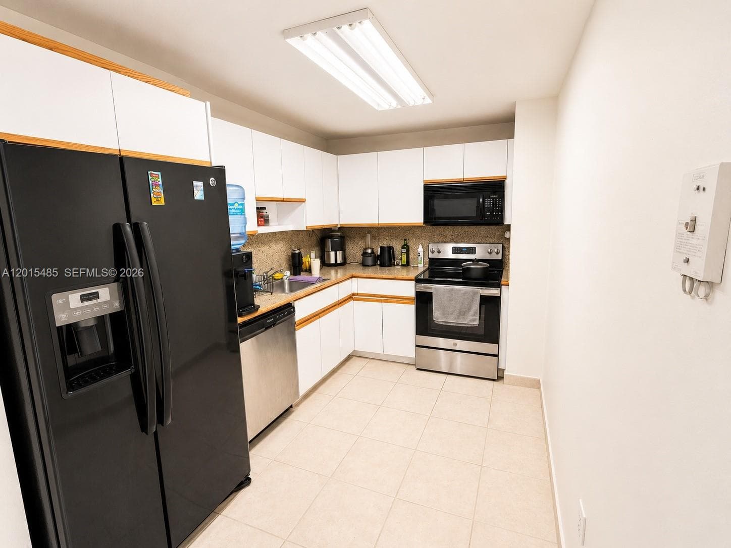 3375 N Country Club Dr # 407, Aventura, FL 33180 photo 3
