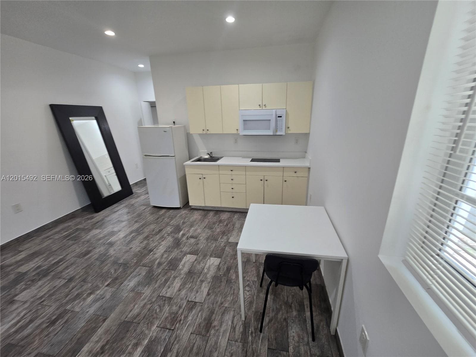 1345 Pennsylvania Ave # 2A, Miami Beach, FL 33139 photo 2
