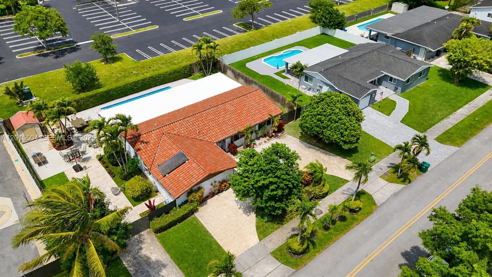 10435 SW 92nd St, Miami, FL 33176 photo 3