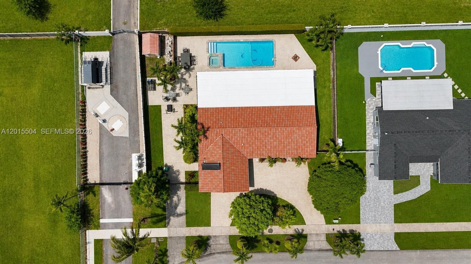10435 SW 92nd St, Miami, FL 33176 photo 4