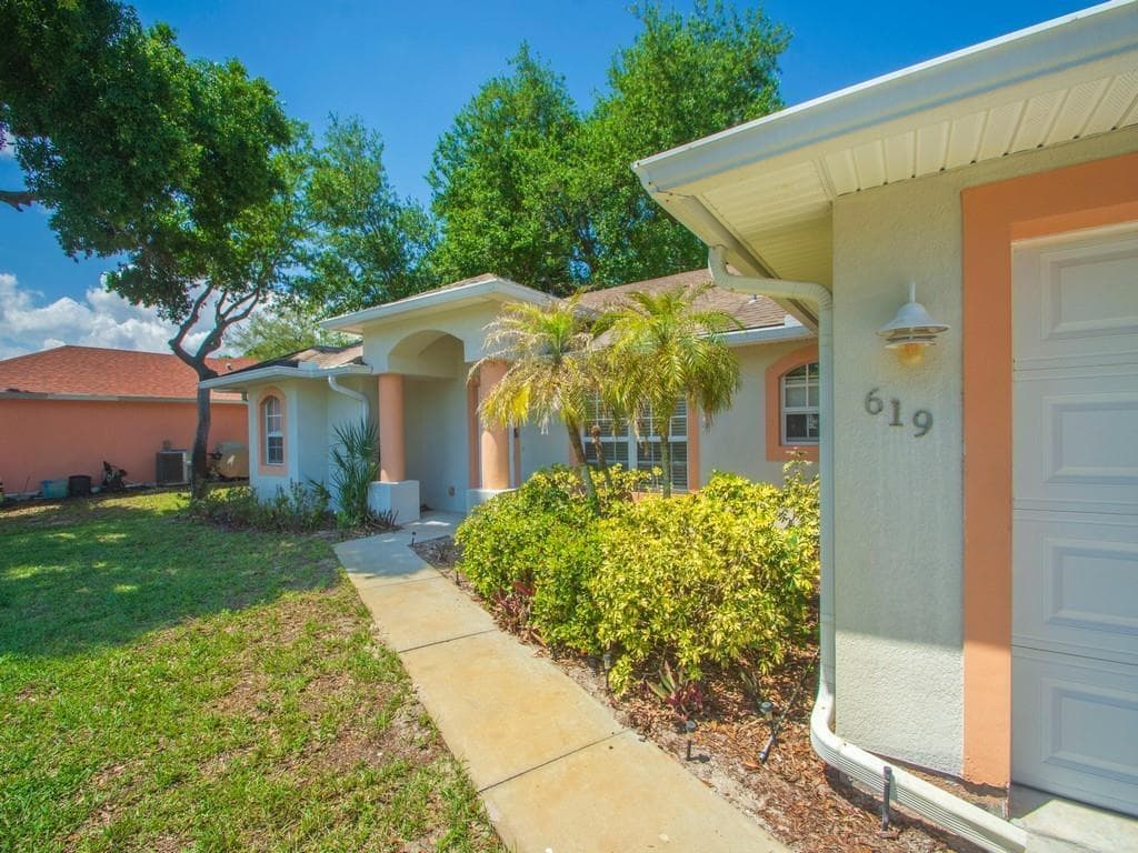 619 Carnival Terrace, Sebastian, FL 32958 photo 4