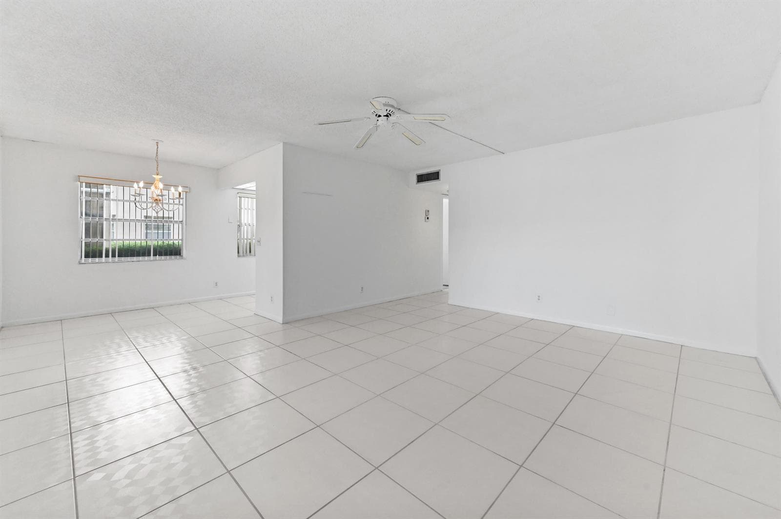 346 Capri # H, Delray Beach, FL 33484 photo 2