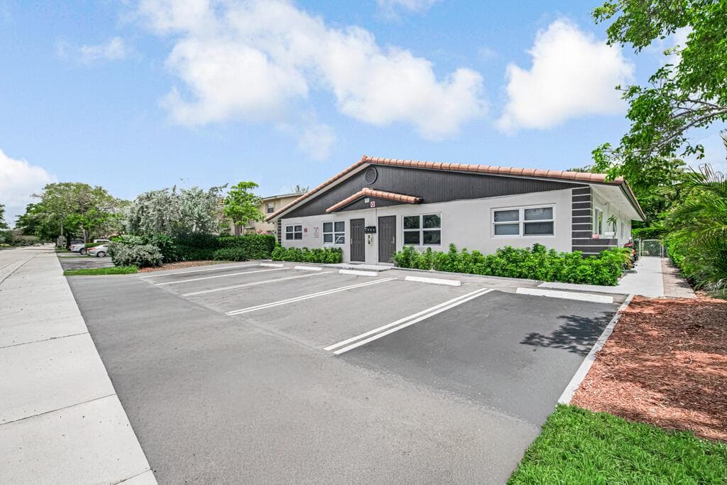 7521 NW 44th Court, Coral Springs, FL 33065 photo 3