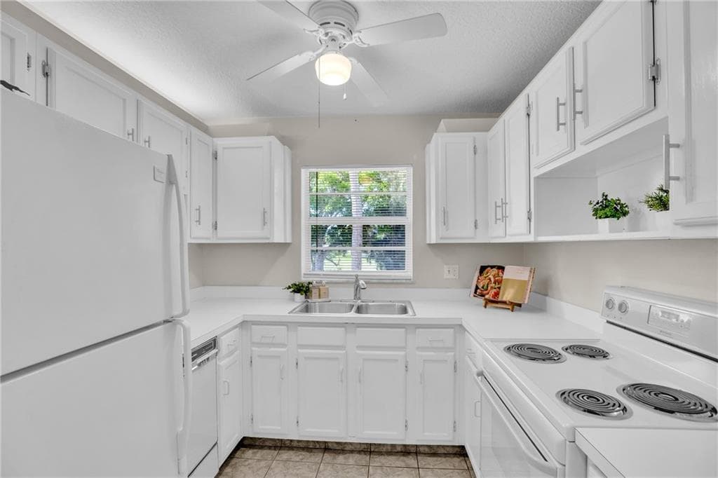 17 Vista Palm Lane # 201, Vero Beach, FL 32962 photo 3