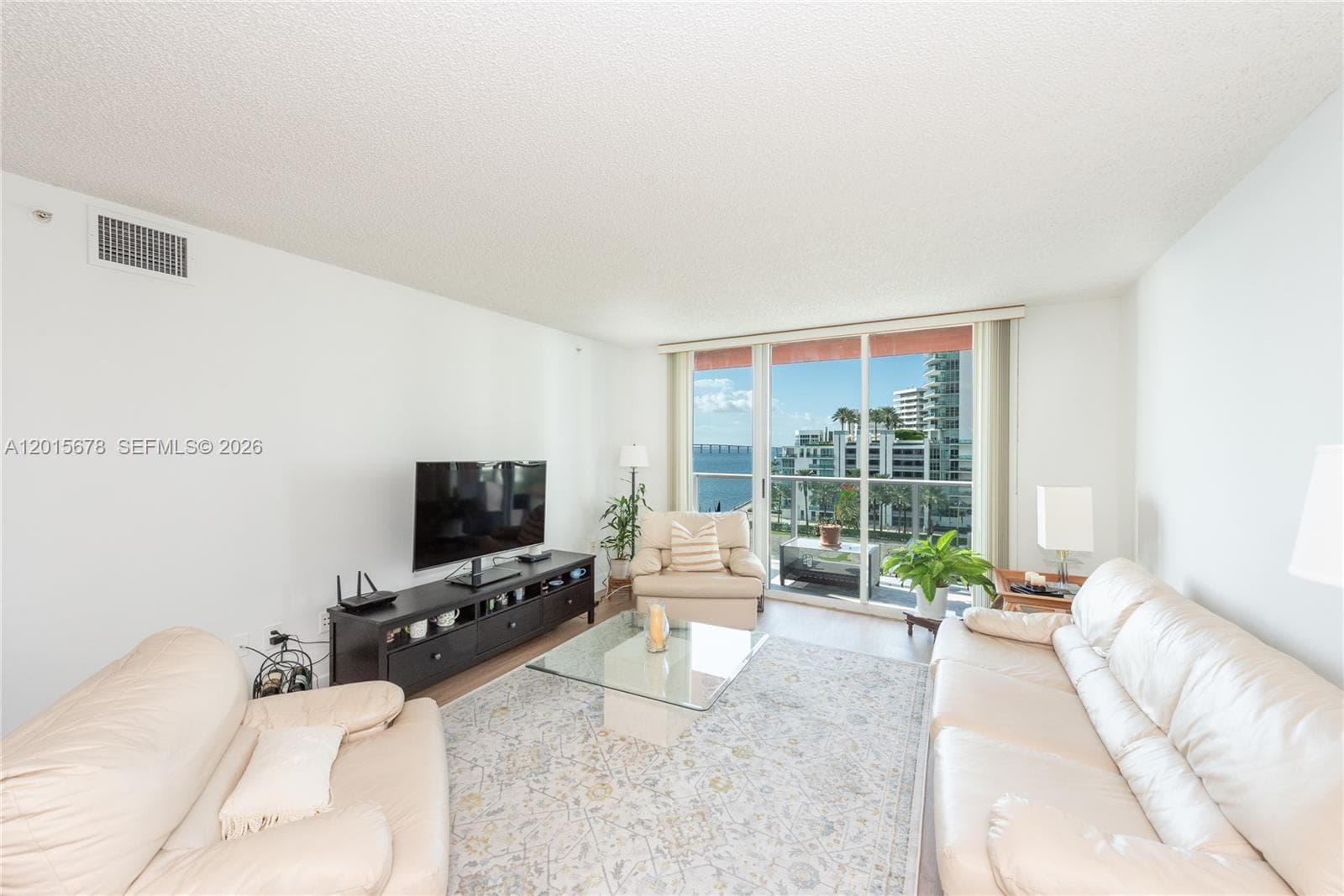1155 Brickell Bay Dr # 609, Miami, FL 33131 photo 2