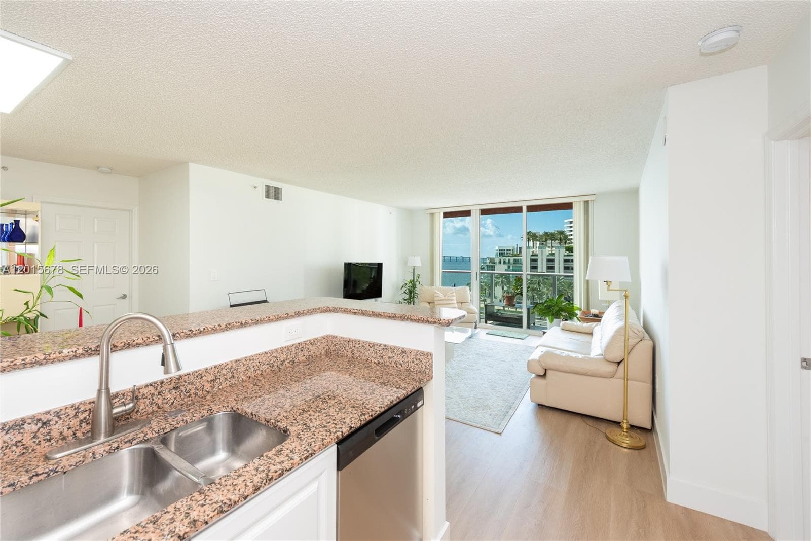 1155 Brickell Bay Dr # 609, Miami, FL 33131 photo 4