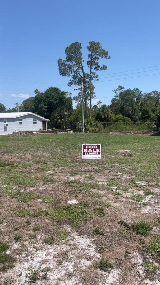 317 S Shrub Ln Lane S, FL 33917 photo 2