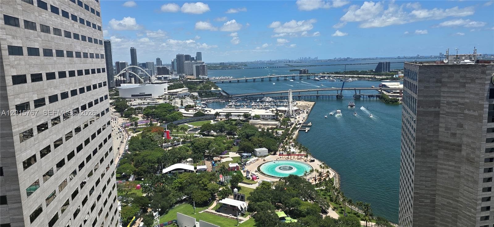 325 S Biscayne Blvd # 4016, Miami, FL 33131 photo 2