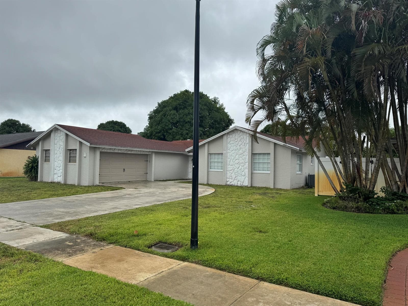 589 Cashiers Drive, West Palm Beach, FL 33413 photo 3
