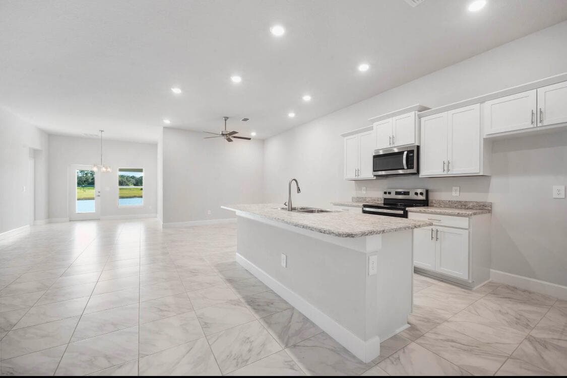 8605 Giovanni Avenue, Fort Pierce, FL 34951 photo 4
