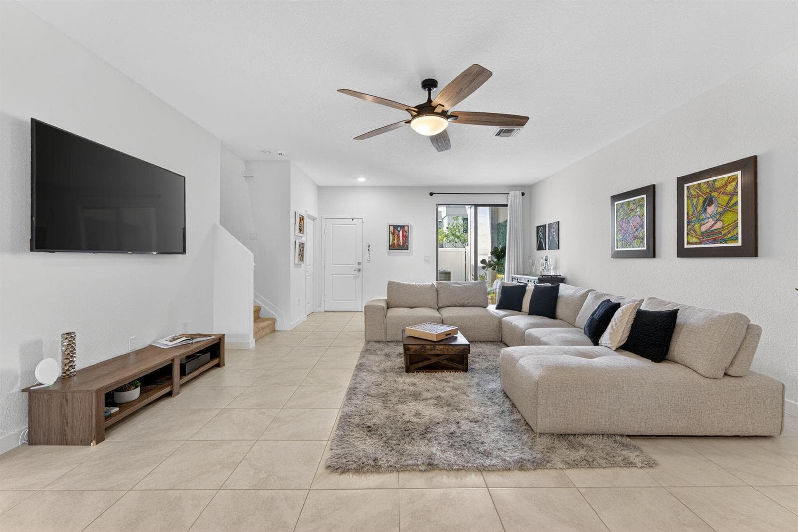 527 NW 17th Street, Fort Lauderdale, FL 33311 photo 4
