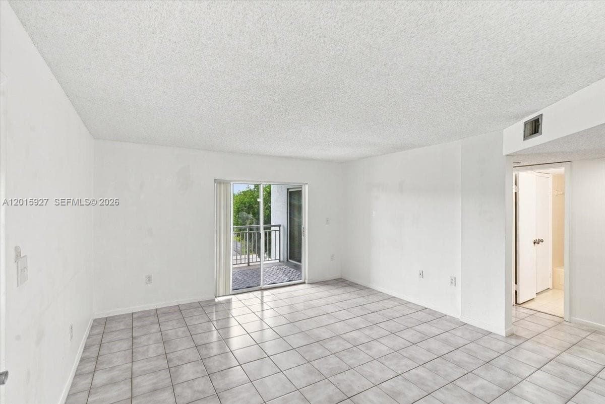 8660 SW 212th St # 306, Cutler Bay, FL 33189 photo 4