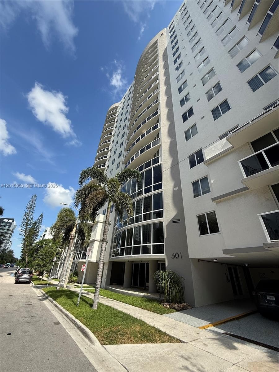 601 NE 23rd St # 707, Miami, FL 33137 photo 2