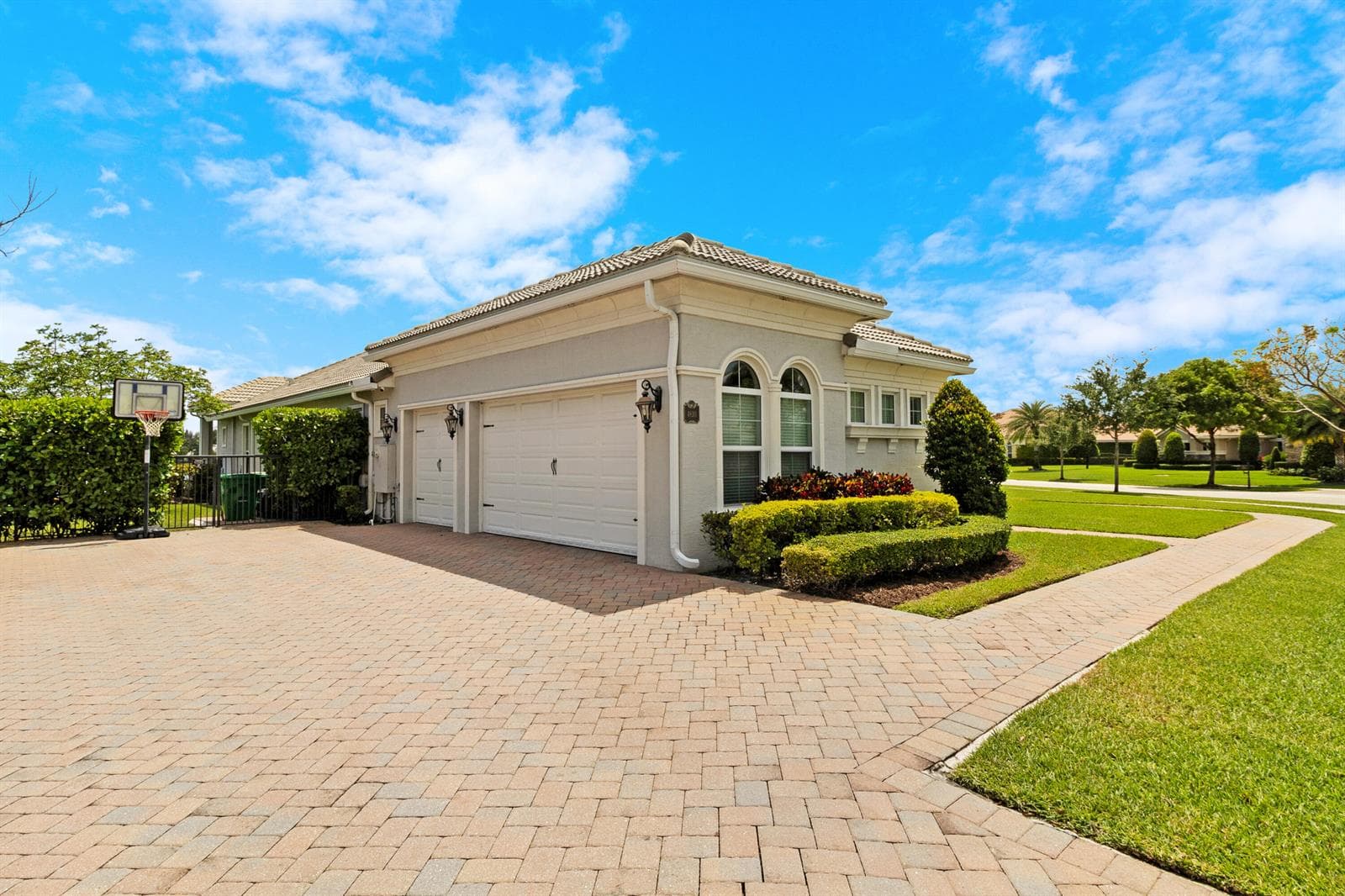 4830 W Sterling Ranch Circle, Davie, FL 33314 photo 4