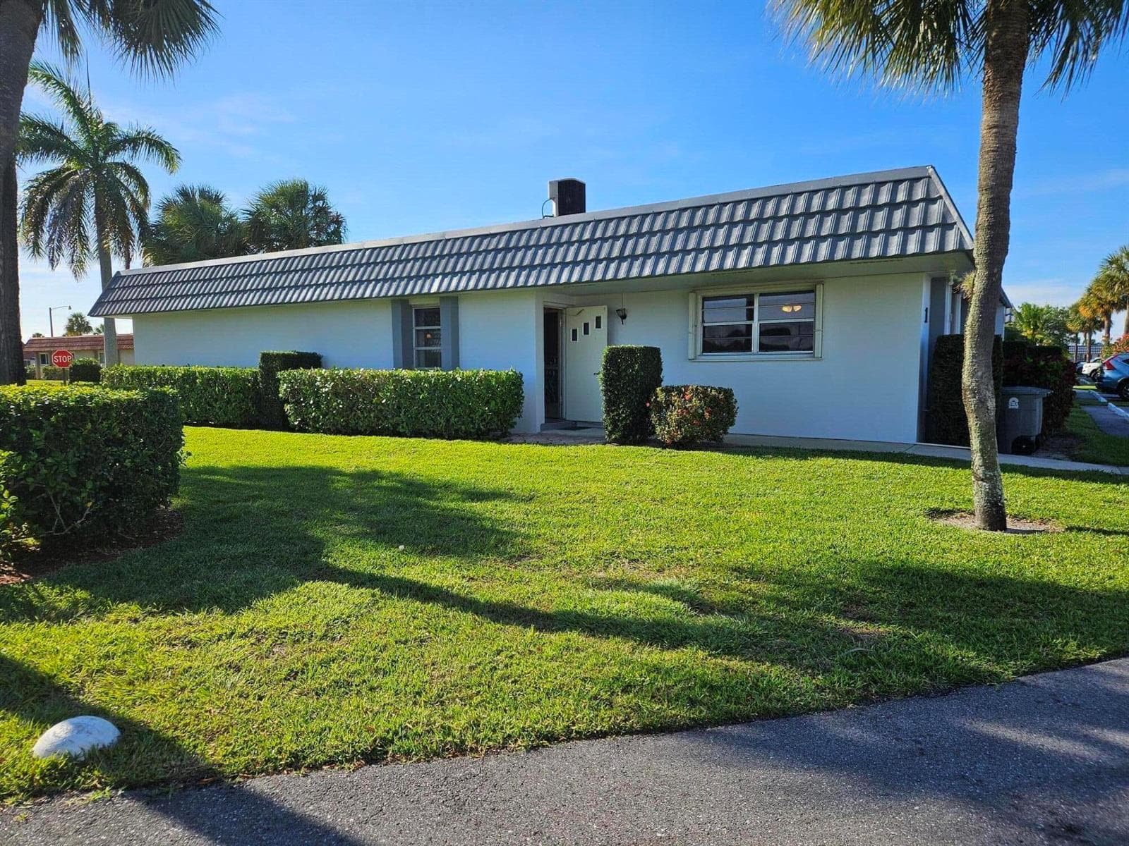 2886 E Fernley Dr Drive E # 1, West Palm Beach, FL 33415 photo 2