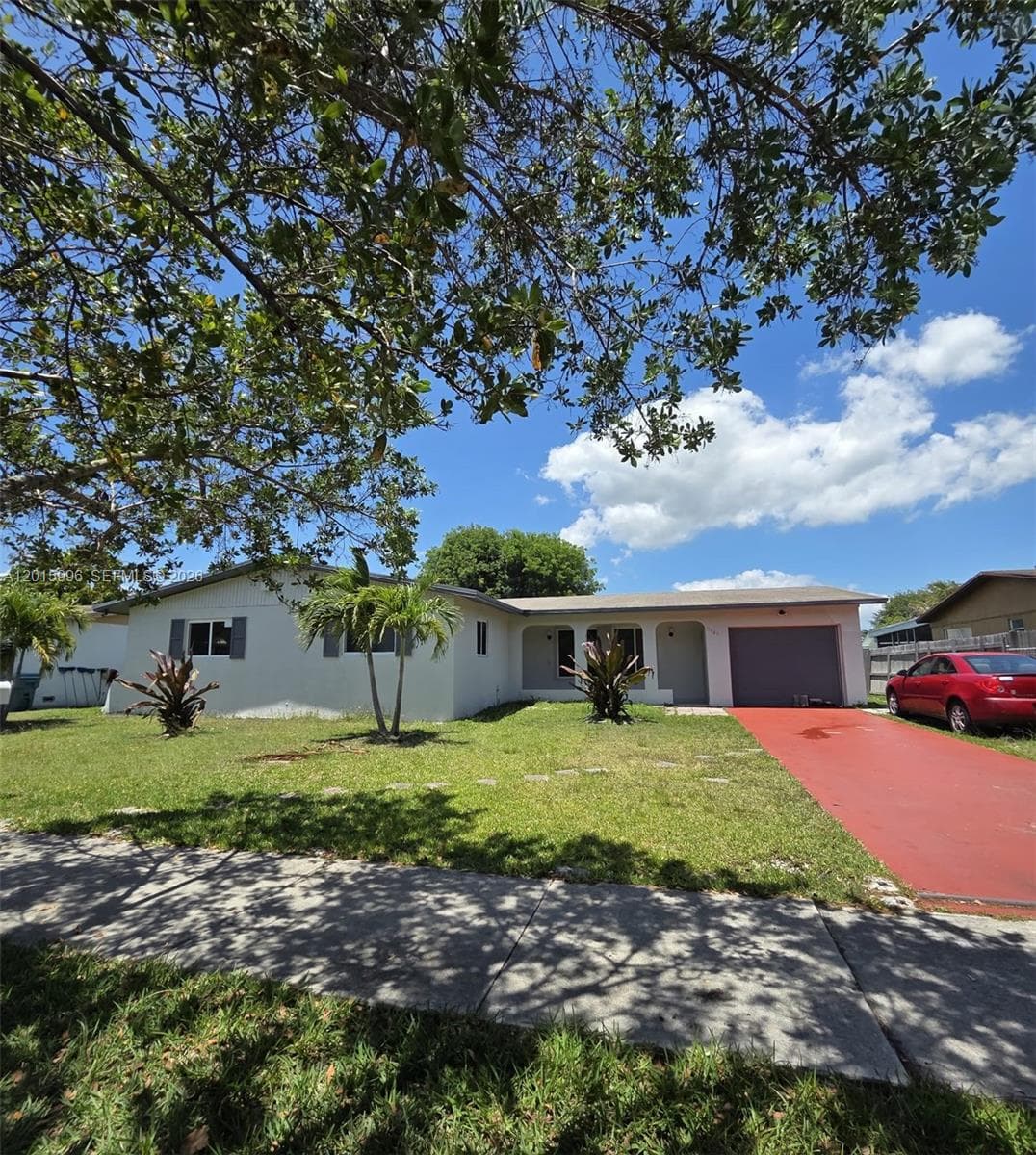 11941 SW 200th St, Miami, FL 33177