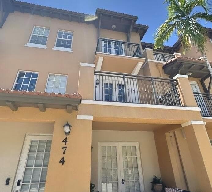 474 SW 147th Avenue, Pembroke Pines, FL 33027 photo 2