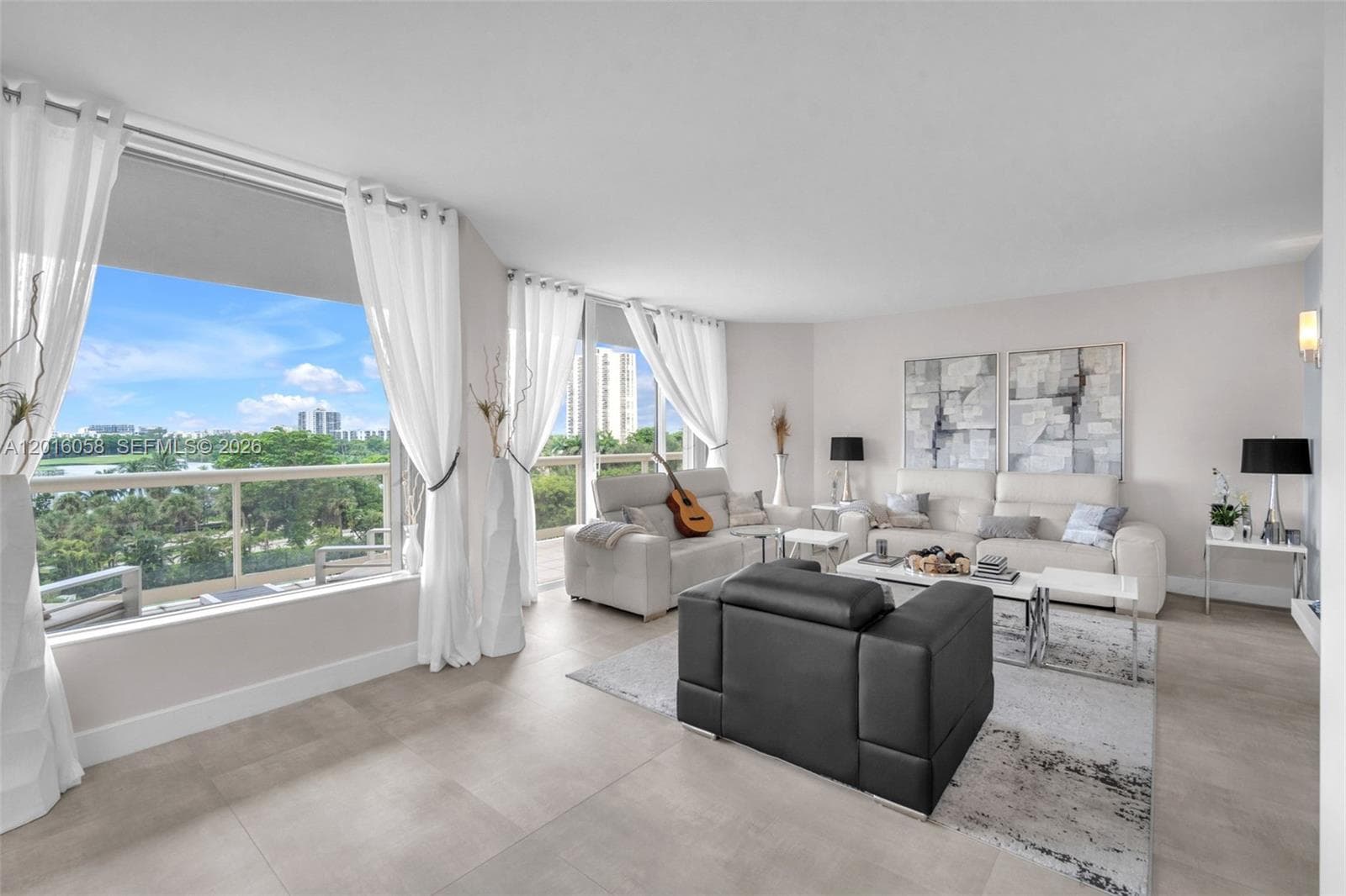 20191 E Country Club Dr # 601, Aventura, FL 33180 photo 2
