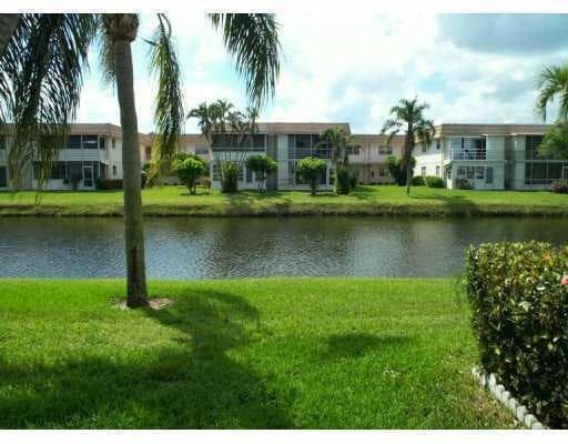 283 Saxony F # 283, Delray Beach, FL 33446 photo 3