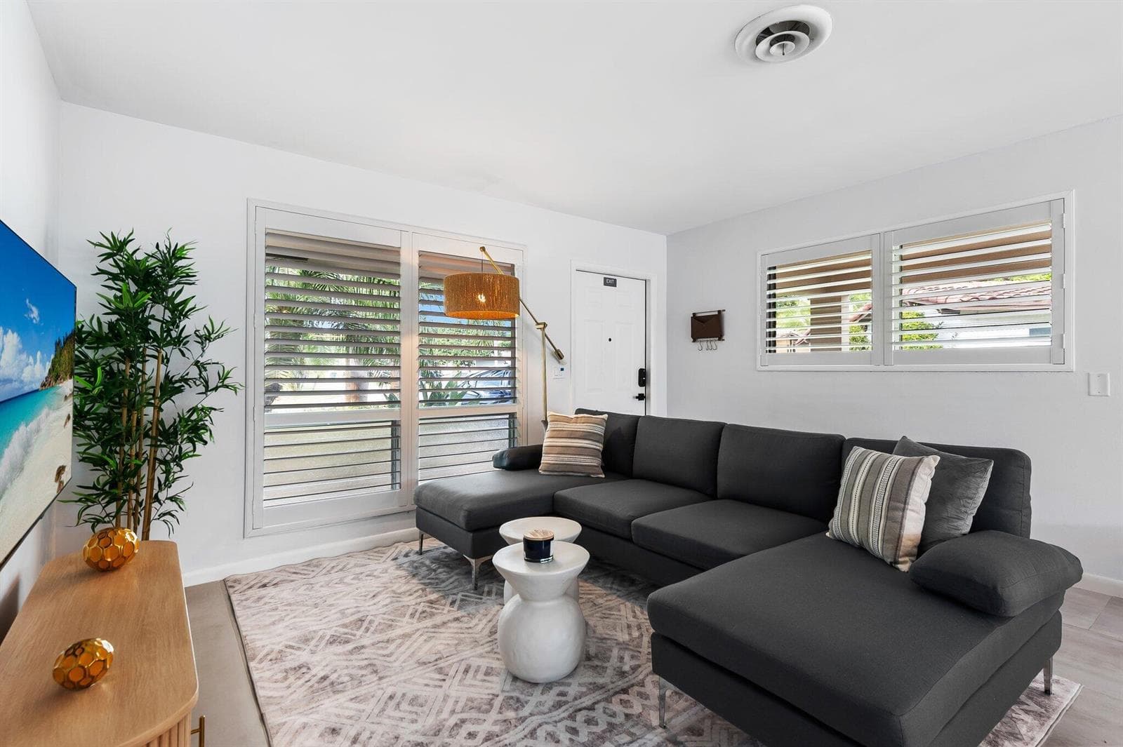 2640 NW 9th Lane, Wilton Manors, FL 33311 photo 5