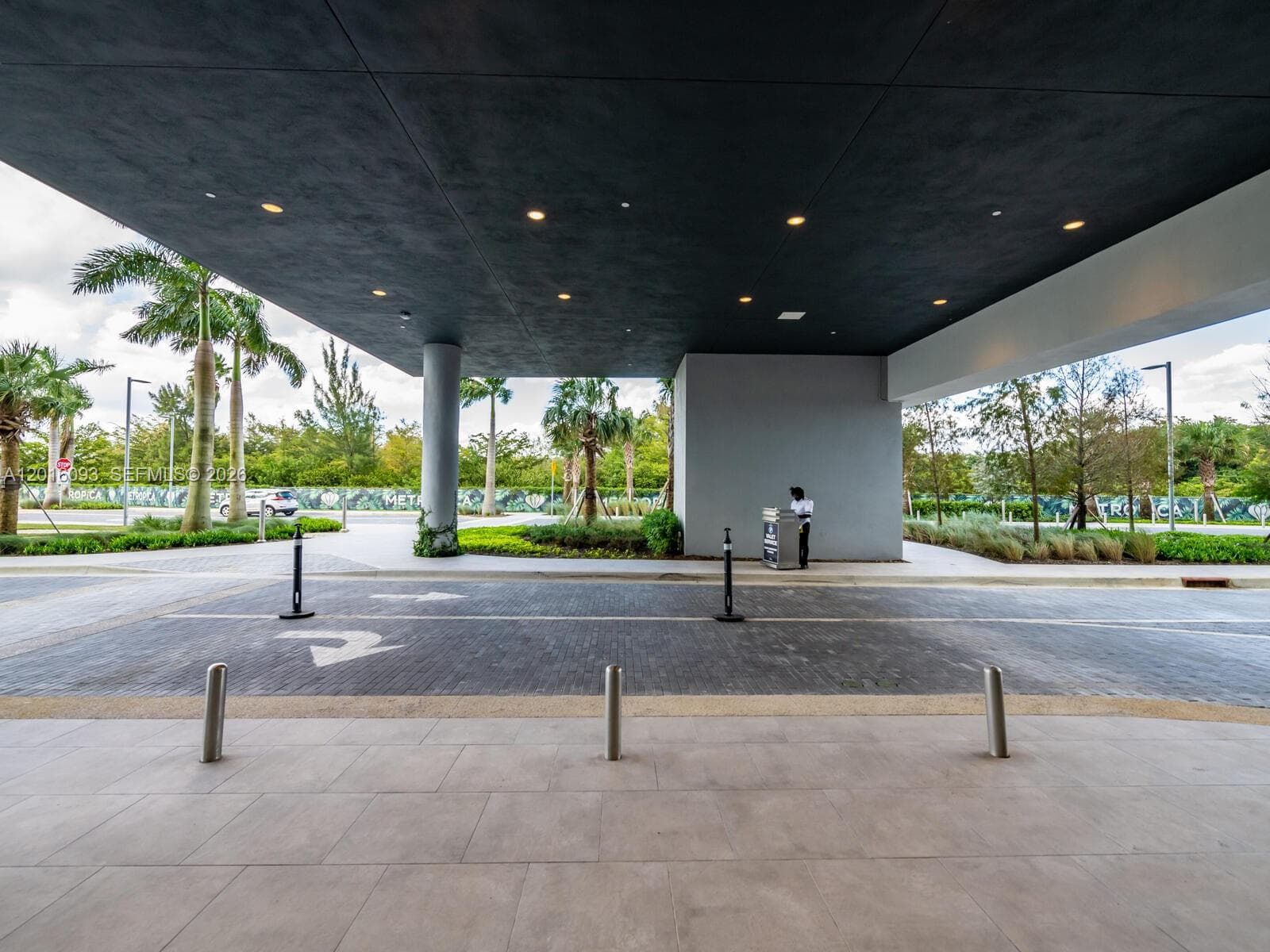 2000 S Metropica Way # 2007, Sunrise, FL 33323 photo 3