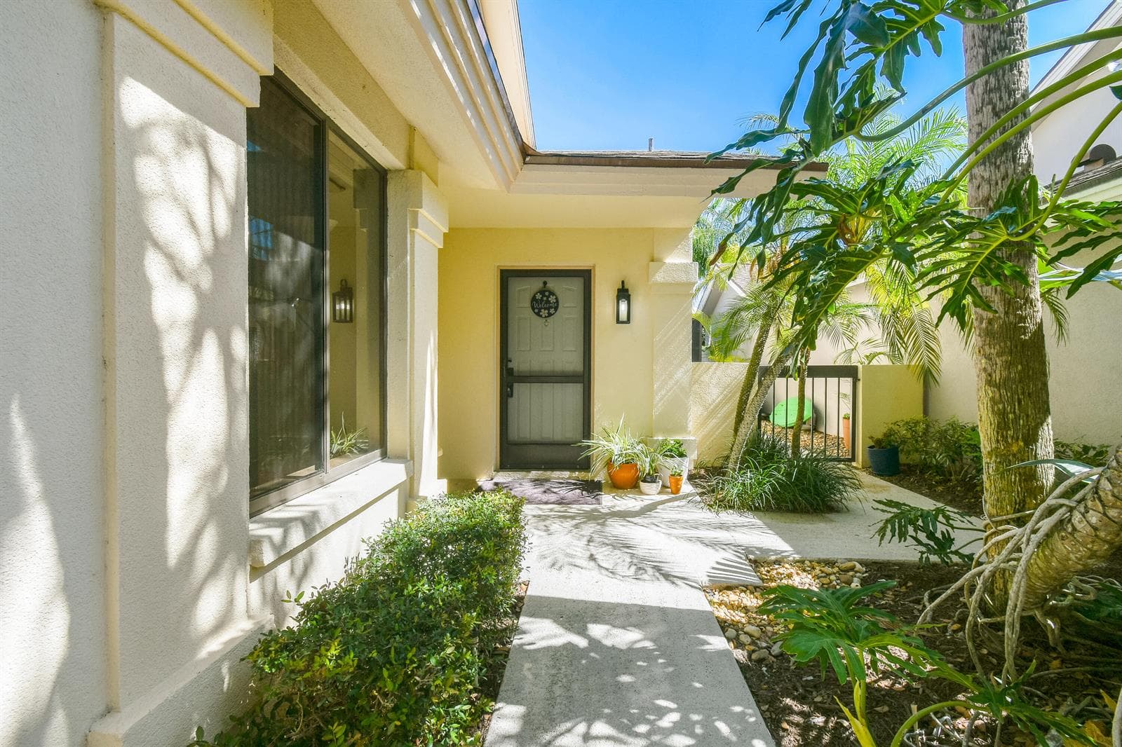 137 Harbourside Circle, Jupiter, FL 33477 photo 2