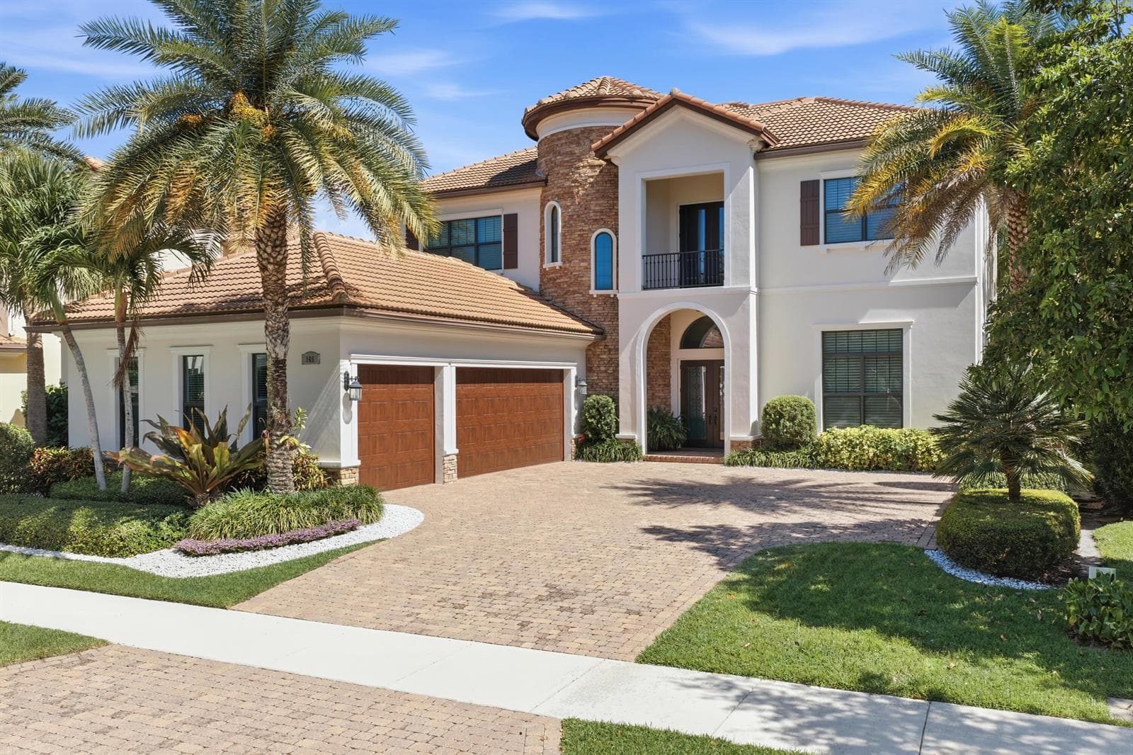 165 Gardenia Isle Drive, Palm Beach Gardens, FL 33418 photo 2
