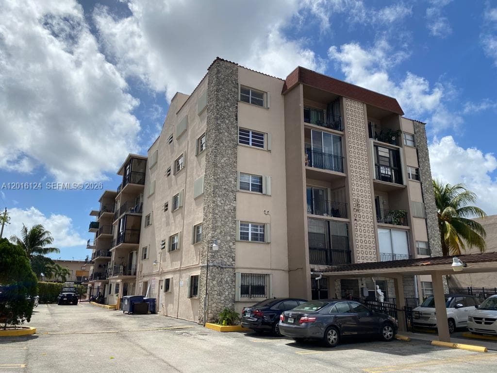 3640 NW 9th St # 201, Miami, FL 33125 photo 2
