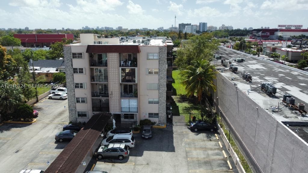 3640 NW 9th St # 201, Miami, FL 33125 photo 4
