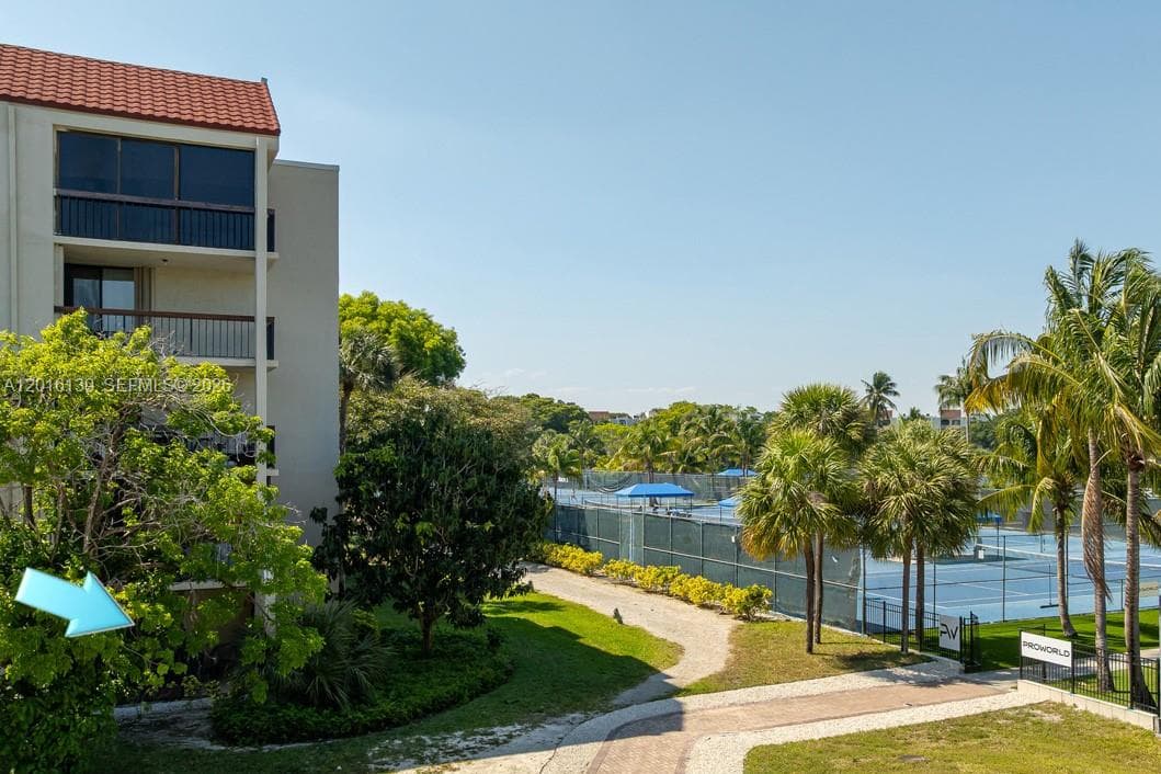 825 Egret Cir # 110, Delray Beach, FL 33444 photo 2