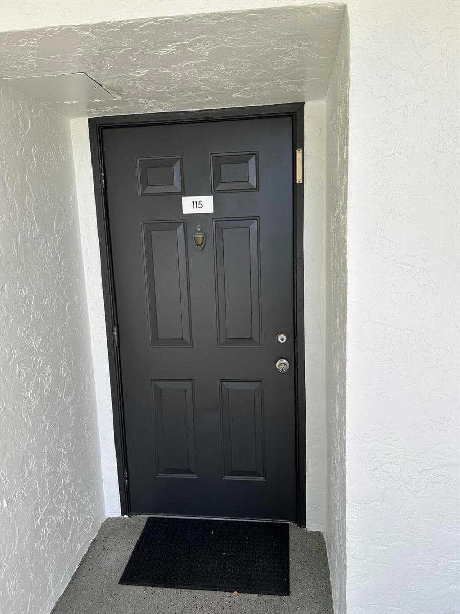 4725 Lucerne Lakes Boulevard # 115, FL 33467