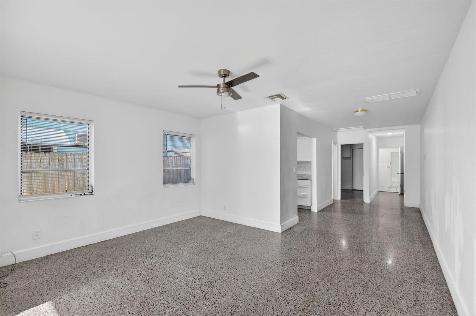 301 S L Street, FL 33460 photo 4