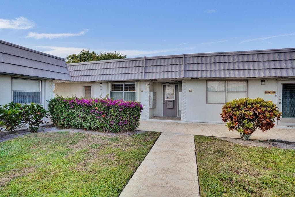 108 Valencia Boulevard # E108, Delray Beach, FL 33446 photo 2