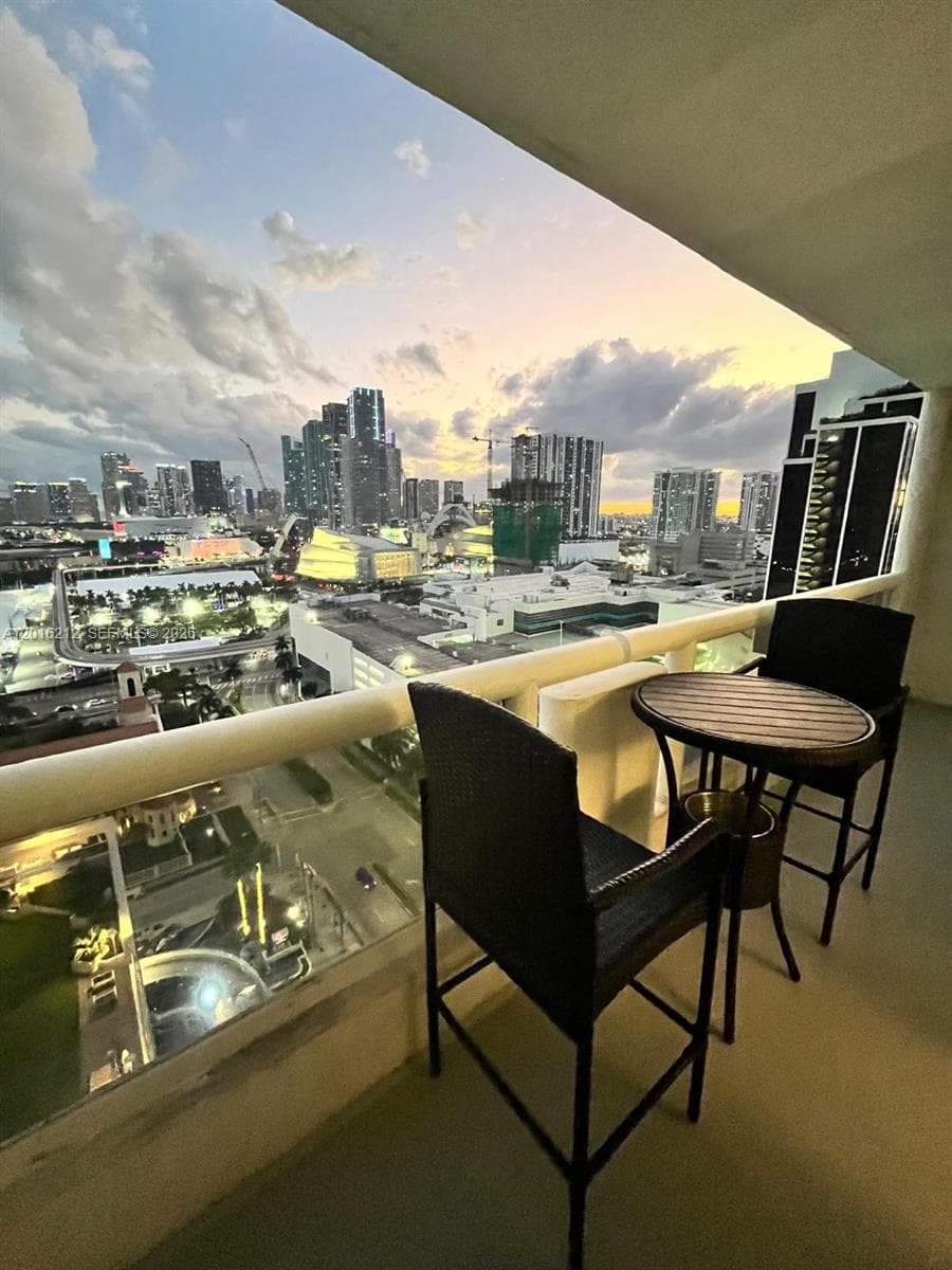 1717 N Bayshore Dr # A-2453, Miami, FL 33132